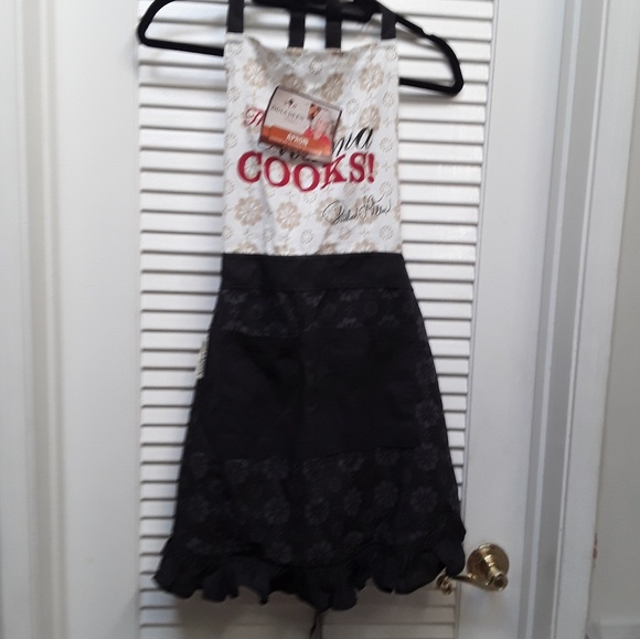 Paula Deen Other Paula Deen Kitchen Apron 27x3 This Mama Cooks Poshmark Paula Deen Other Paula Deen Kitchen Apron 27x3 This Mama Cooks Poshmark